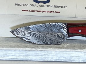 Damascus Steel Knife With Fitted Leather Sheathe
