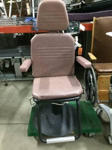 Hydraulic Adjustable Swivel Medical Arm Chair