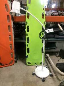 BREWER GOOSENECK MEDICAL EXAMINATION LIGHT ON MOBILE STAND - GREAT WORKING CONDITION