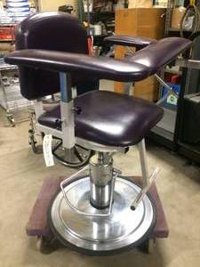 PHLEBOTOMY BLOOD DRAW CHAIR - GREAT CONDITION