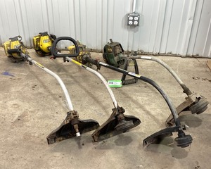 lot 80 image: John Deere String Trimmers (for parts)
