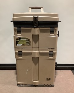 lot 41 image: Portable Toolbox