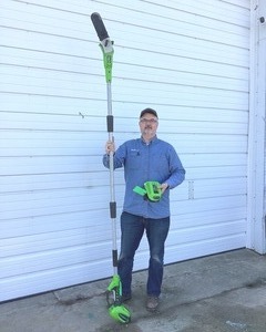 lot 77 image: Battery Powered Pole Trimmer