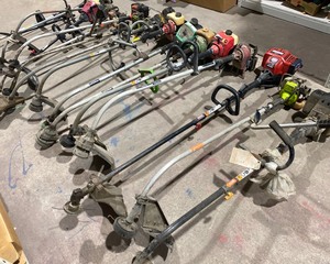 lot 82 image: Bulk Lot of Grass Trimmers