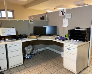 lot 121 image: Allsteel Office DeskCubicle