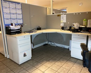 lot 118 image: Allsteel Office DeskCubicle
