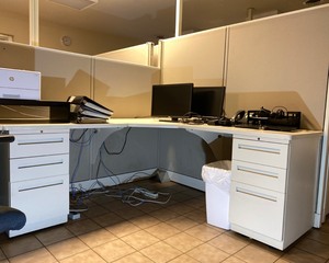 lot 116 image: Allsteel Office DeskCubicle