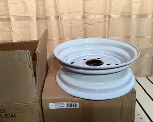 lot 85 image: Lawn & Garden Wheels