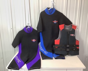 lot 11B image: Wet Suits, Life Preserver