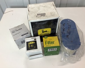 lot 135 image: Misc Filters for Small Engines