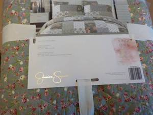 Jessica Simpson King Size Quilt...