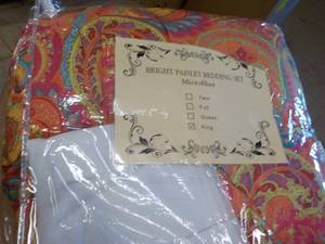 King Size Paisley Bed Set...