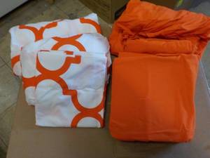 2 Sets Twin Size Sheets Sets...