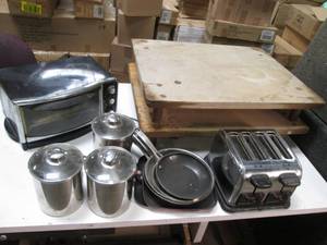 Lot of small Kitchen Appliances inc...