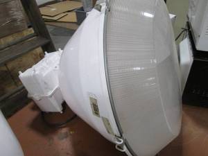 1 Single Hubbell 24 150W Lamp 120...
