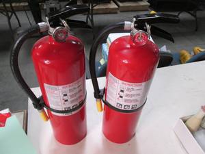 Lot of 2 fire extinguishers...