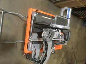 Ridgid 10 in Tile saw used  runs good missing saw and plasticwater pump see pictures