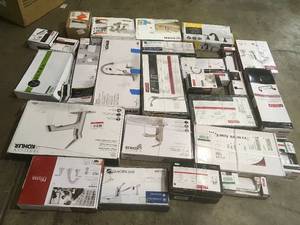 Lot of assorted bathroom faucets and accesories various conditions see pictures