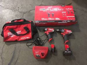 Milwaukee M12 FUEL 12-Volt Lithium-Ion Brushless Cordless Hammer Drill and Impact Driver Combo Kit w 2 Batteries and Bag (2-Tool) in good condition