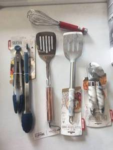 lot 23 image: Brand New Macys 6 Piece Cooking Utensils Lot
