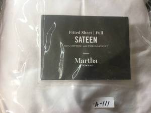 lot 111 image: Brand New Martha Stewart Collection Open Stock Solid 400 Thread Count Full Fitted Sheet