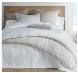 lot 105 image: Brand New Peacock Alley La Jolla Collection Reversible Queen Duvet Cover