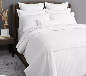 lot 145 image: Brand New Hudson Park Italian Percale King Duvet Cover