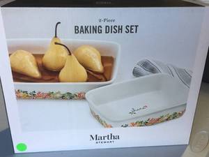 lot 36 image: Brand New Martha Stewart Creative Living Collection 2 Piece Baking Dish Set