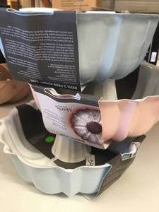 lot 54 image: Brand New Lot of Three Martha Stewart Collection Pastel Bundt Pans