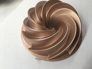 lot 55 image: Brand New Nordic Ware Heritage Bundt Pan