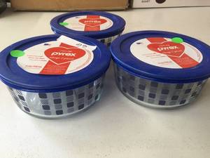 lot 66 image: Brand New Lot of Three Pyrex 4 Cup Glass Containers