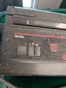lot 136 image: Royal RS90 Paper Shredder
