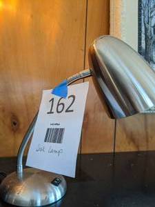 lot 162 image: Modern Gooseneck Table Lamp