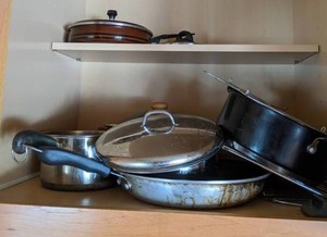 lot 52 image: Assorted Cookware