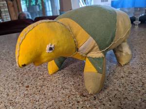 lot 61 image: Hand Made Primitive Stuffed Turtle
