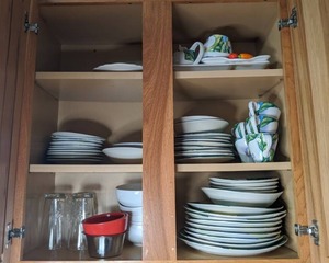 lot 68 image: Contents of Cupboard Drinkware, Plates, Bowls