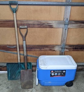 lot 21 image: Snow Shovel, Spade and 38 Qt. Cooler