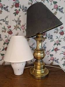 lot 115 image: Two Table Lamps