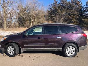 2010 Chevrolet Traverse LS - AWD