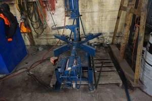 TSI Model TC - 3600 Tire Changing Machine