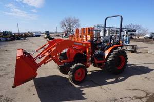 2014 Kubota Model B3350 MFWD Diesel Compact Utility Tractor With Loader