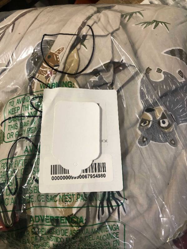 lot 87 image: Wildlife 200-Thread Count Cotton Percale King Duvet Cover, 50439D-K-MULTI, NEW