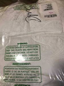 lot 101 image: LoftAIRE Hypoallergenic Medium Down Alternative Standard Pillow(1), PP81-STD-WHITE, NEW