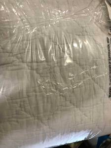 lot 109 image: Corday Multicolored Geometric King Cotton Textured Quilt, 50529Q-K-MULTI, NEW