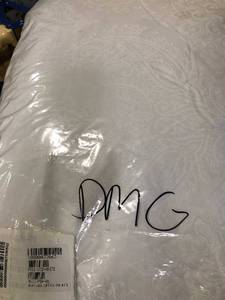 lot 151 image: Black Label PrimaLoft Soft Down Alternative Standard Pillow(1), PO81-STD-WHITE, NEW