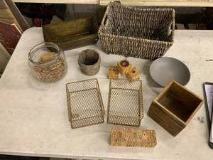 ASSORTED DECORITIVE BASKETS