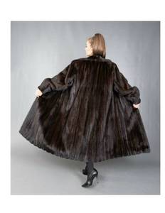 lot 1 image: Natural Full Length Blackglama Mink Fur Coat