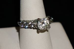 lot 38 image: Silver Tone Ladies Ring