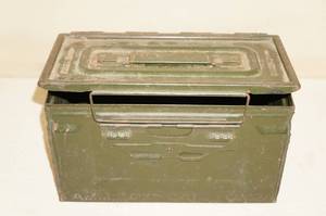 lot 11 image: Vintage 50 M2 Metal Ammo Can