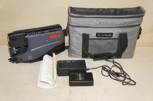 lot 117 image: Vintage RCA SlimCam VHS Camcorder